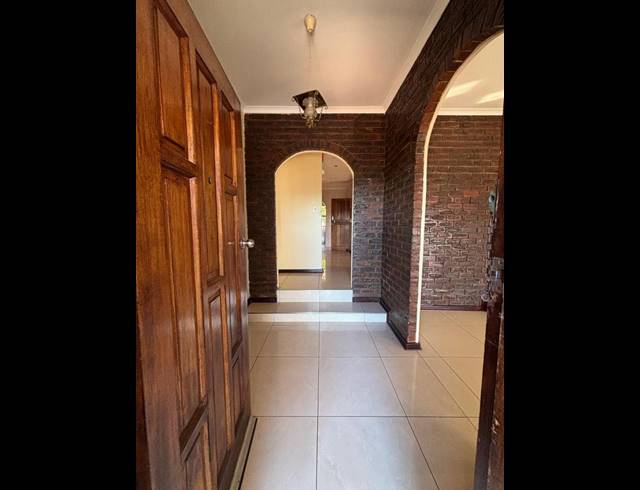 3 BEDROOM HOUSE FOR SALE IN RESERVOIR HILLS